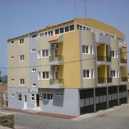 Residencial Por Do Sol Hotel ปอร์โตโนโว ภายนอก รูปภาพ